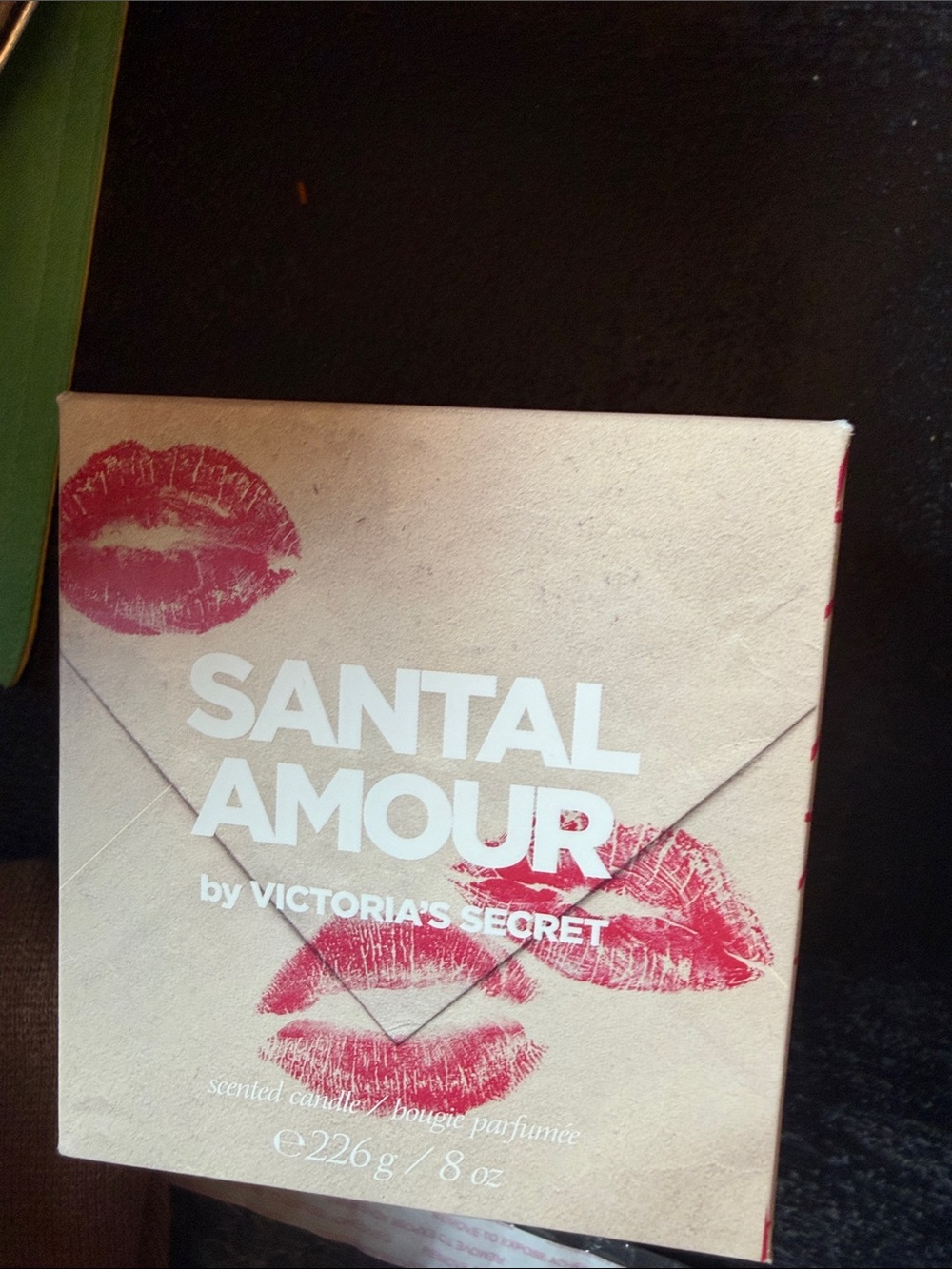 SANTAL AMOUR by Victoria's Secret - Lip Themed Packaging candle 💋